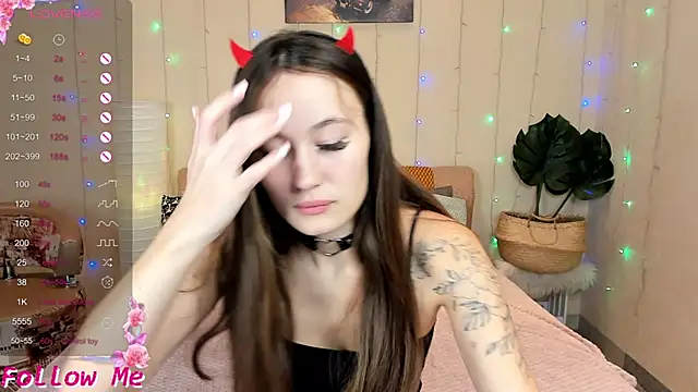 honeybuns lizzy online show from 10.22.25