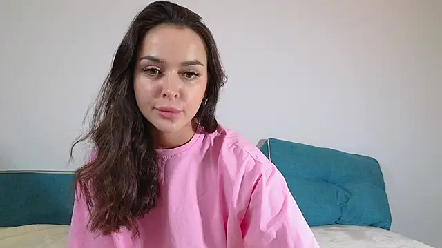 Snapshot of SashaOrlova chatting on 10.19.25 SashaOrlova online show from 10.19.25