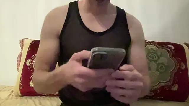 Snapshot of sportive_hunk chatting on 10.27.25 sportive hunk online show from 10.27.25