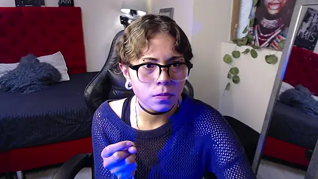Snapshot of Insomniia_ chatting on 10.20.25 Insomniia online show from 10.20.25