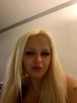 CherryXOX- online show from 11.05.25