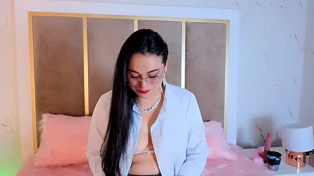 Elizabeth bennett 6 online show from 11.06.25