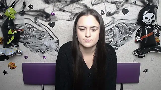 Snapshot of MarySweetBB chatting on 10.20.25 MarySweetBB online show from 10.20.25