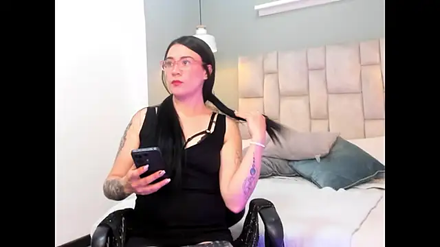 Eviiece online show from 10.20.25