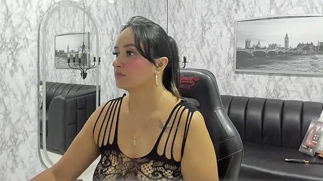 AlexandraMilff online show from 02.06.26