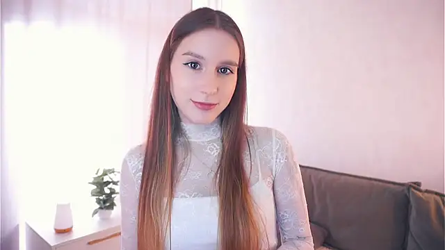 Snapshot of AmyMainer chatting on 10.19.25 AmyMainer online show from 10.19.25