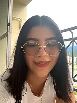 Julietalcl online show from 10.24.25