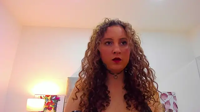 Snapshot of SharonMartini chatting on 10.20.25 SharonMartini online show from 10.20.25