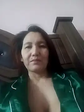 Bigtitsass81 online show from 11.11.25