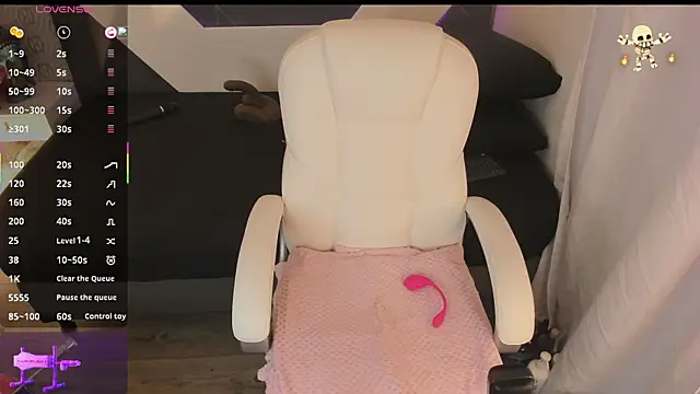 michelle cutee  online show from 11.07.25