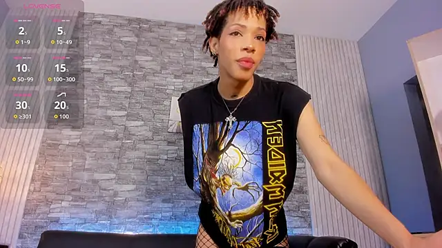 Snapshot of Catty_Noir_ chatting on 10.17.25 Catty Noir online show from 10.17.25