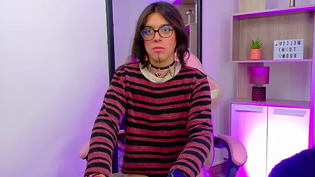 Lullaby Charade online show from 01.05.26