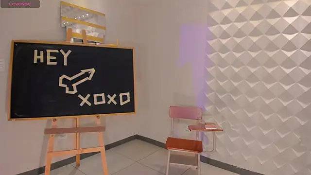 ScarlettBlaze  online show from 10.31.25