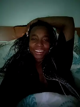 Snapshot of Britany_2-7 chatting on 10.19.25 Britany 2-7 online show from 10.19.25