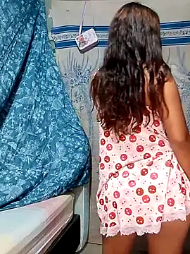 Snapshot of _sexylove chatting on 10.19.25 sexylove online show from 10.19.25