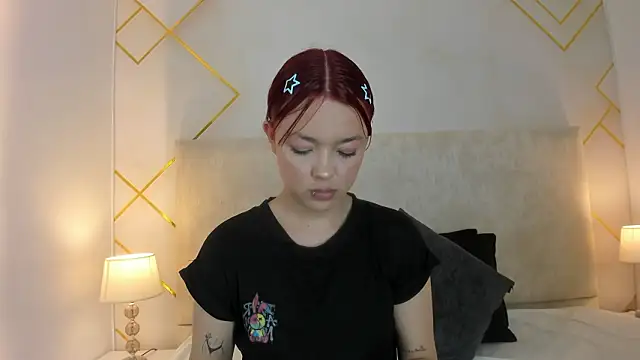 Snapshot of Martinaa_Garcia chatting on 02.15.26 Martinaa Garcia online show from 02.15.26