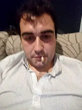 Snapshot of GluingPerson chatting on 11.09.25 GluingPerson online show from 11.09.25