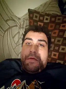 Snapshot of GluingPerson chatting on 11.15.25 GluingPerson online show from 11.15.25