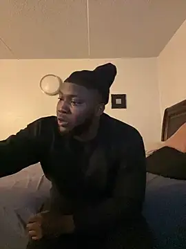 Snapshot of ralokutta2x chatting on 10.26.25 ralokutta2x online show from 10.26.25