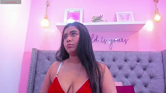 Sophiia 77 online show from 04.16.26