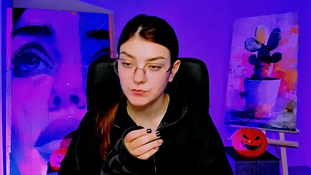 AnaSteisher online show from 10.28.25