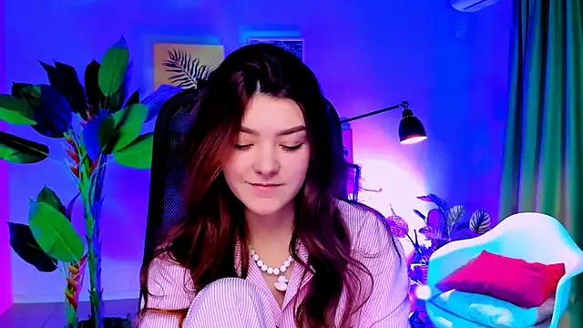 AnaSteisher online show from 11.22.25