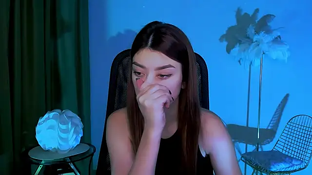 AnaSteisher online show from 12.05.25