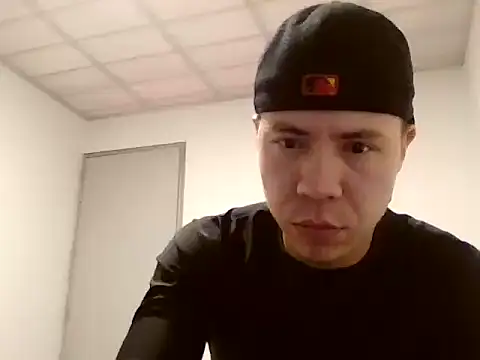 Snapshot of Carlomorelo chatting on 10.17.25 Carlomorelo online show from 10.17.25