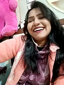 Vanshika1432 online show from 12.16.25