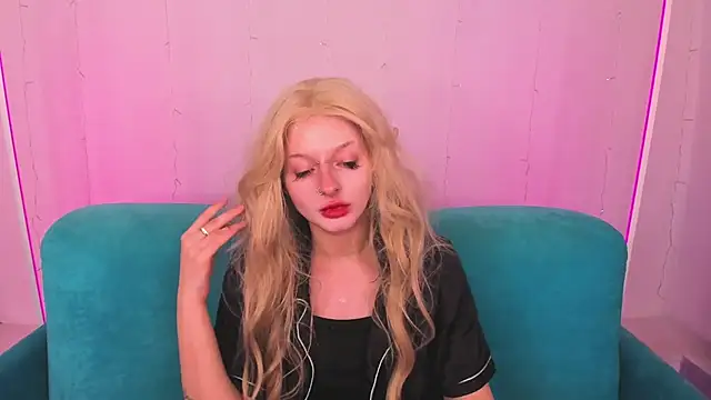 AlessaKiss online show from 11.13.25