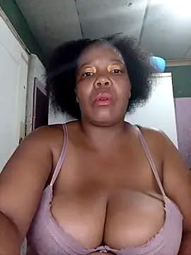 boobsqueenxo online show from 11.07.25