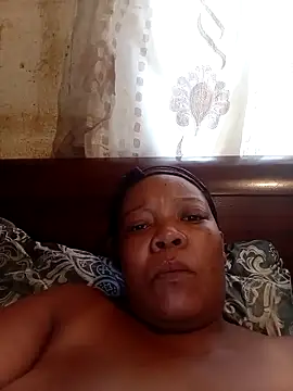 boobsqueenxo online show from 12.19.25