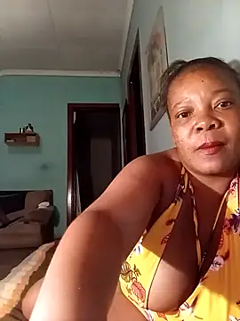 Snapshot of boobsqueenxo chatting on 02.05.26 boobsqueenxo online show from 02.05.26