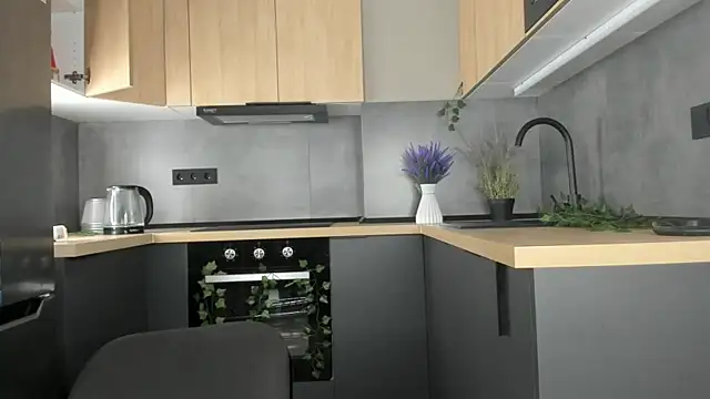 FoxFever online show from 11.26.25