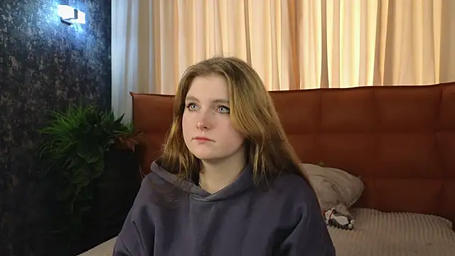 NightSaffron online show from 11.25.25