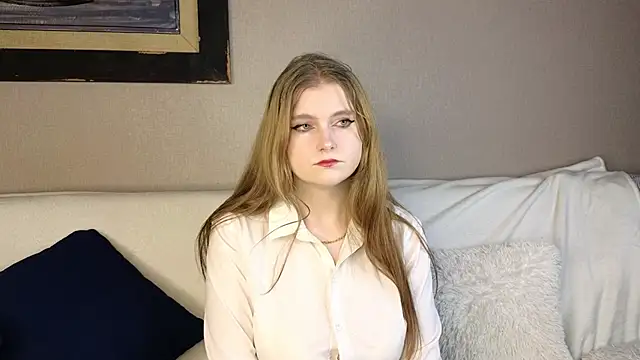 NightSaffron online show from 11.27.25