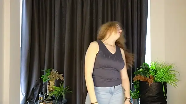 NightSaffron online show from 12.04.25