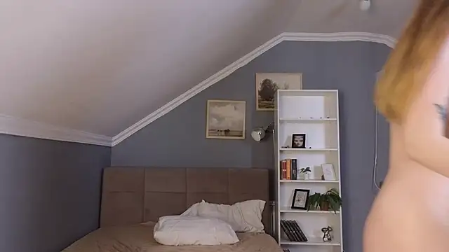 Ruth Peters online show from 01.05.26