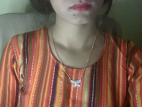 Snapshot of Shezi_N chatting on 05.21.26 Shezi N online show from 05.21.26
