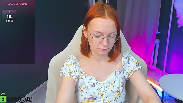 Snapshot of cherry_fever chatting on 10.19.25 cherry fever online show from 10.19.25