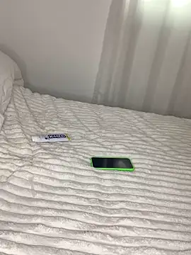 leozin01 online show from 12.02.25