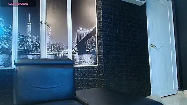 Snapshot of axel_fox21 chatting on 10.19.25 axel fox21 online show from 10.19.25