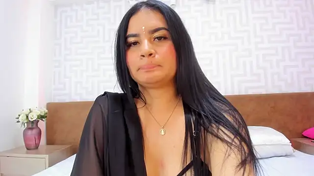 Snapshot of Endiira chatting on 10.17.25 Endiira online show from 10.17.25