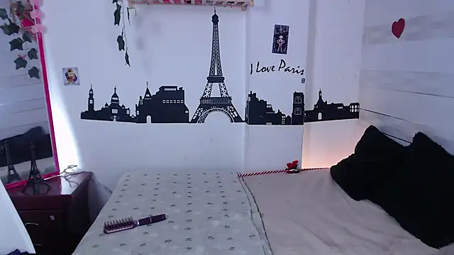 Snapshot of petite_coral chatting on 04.30.26 petite coral online show from 04.30.26