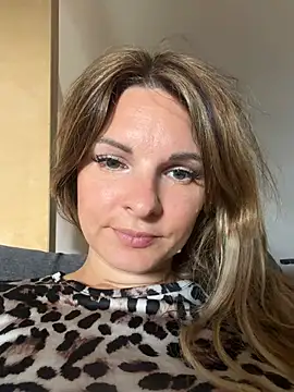 Snapshot of kinkysarahx chatting on 07.11.26 kinkysarahx online show from 07.11.26