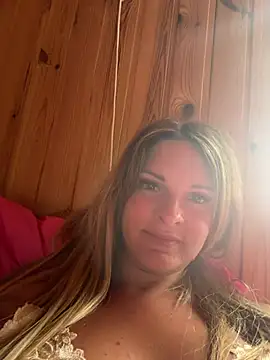 Snapshot of kinkysarahx chatting on 07.19.26 kinkysarahx online show from 07.19.26