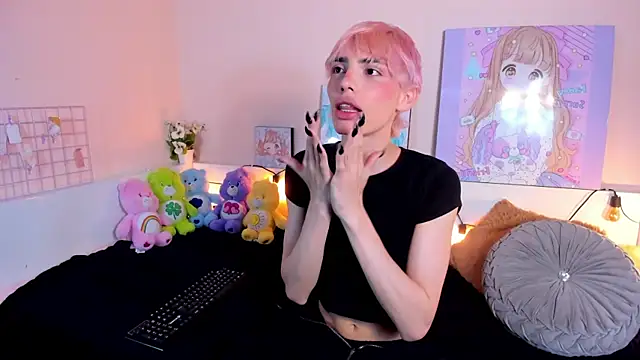 Strawberry Kitty  online show from 10.20.25