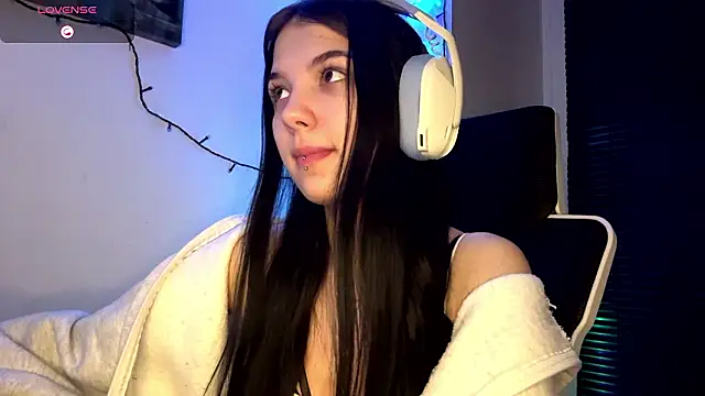 Snapshot of HanaMantanaDell chatting on 02.24.26 HanaMantanaDell online show from 02.24.26