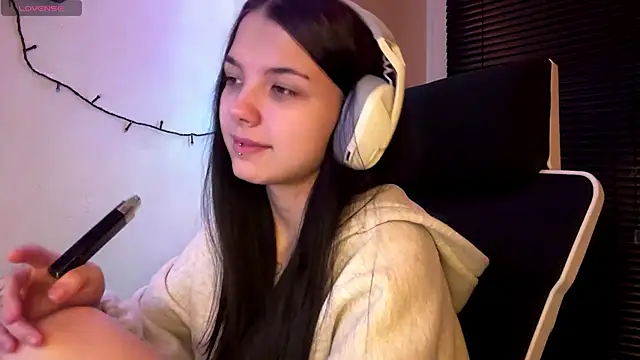 Snapshot of HanaMantanaDell chatting on 03.02.26 HanaMantanaDell online show from 03.02.26