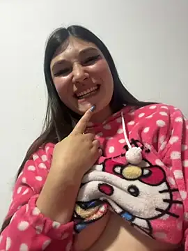 Snapshot of AngieG14_ chatting on 10.18.25 AngieG14 online show from 10.18.25